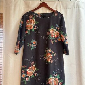 Floral Embroidered Black Long-Sleeve Shift Dress